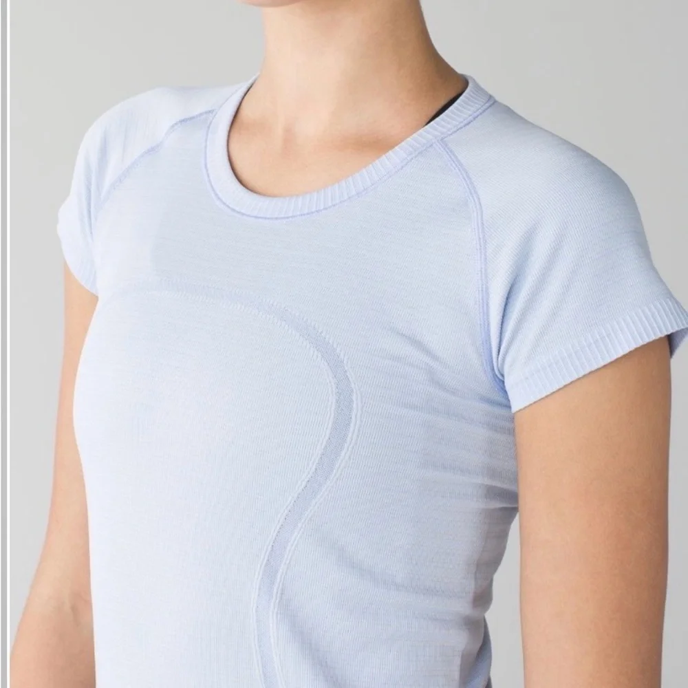 Lululemon Swiftly Tech Short Sleeve Crew
Heathered Chalk - Size 6 - Picture 2 of 5